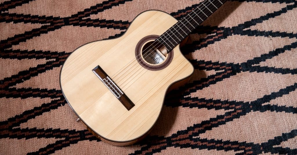 the-best-classical-guitar-for-beginners-4